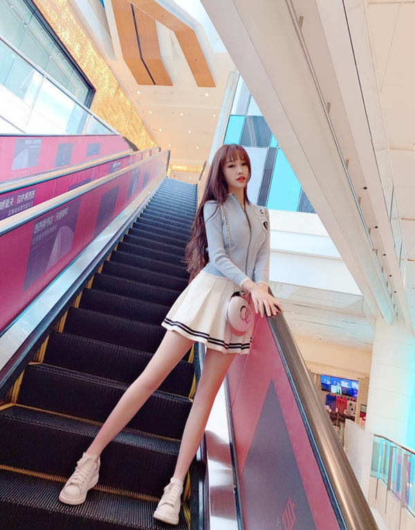 东京围经纪人微信